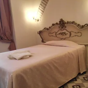 2* Konukevi Marta